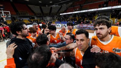 viola festeggiamento