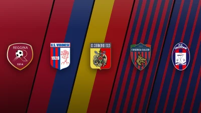 Gli stemmi di Reggina, Vibonese, Catanzaro, Cosenza e Crotone al centro di cinque barre oblique nei colori dei club